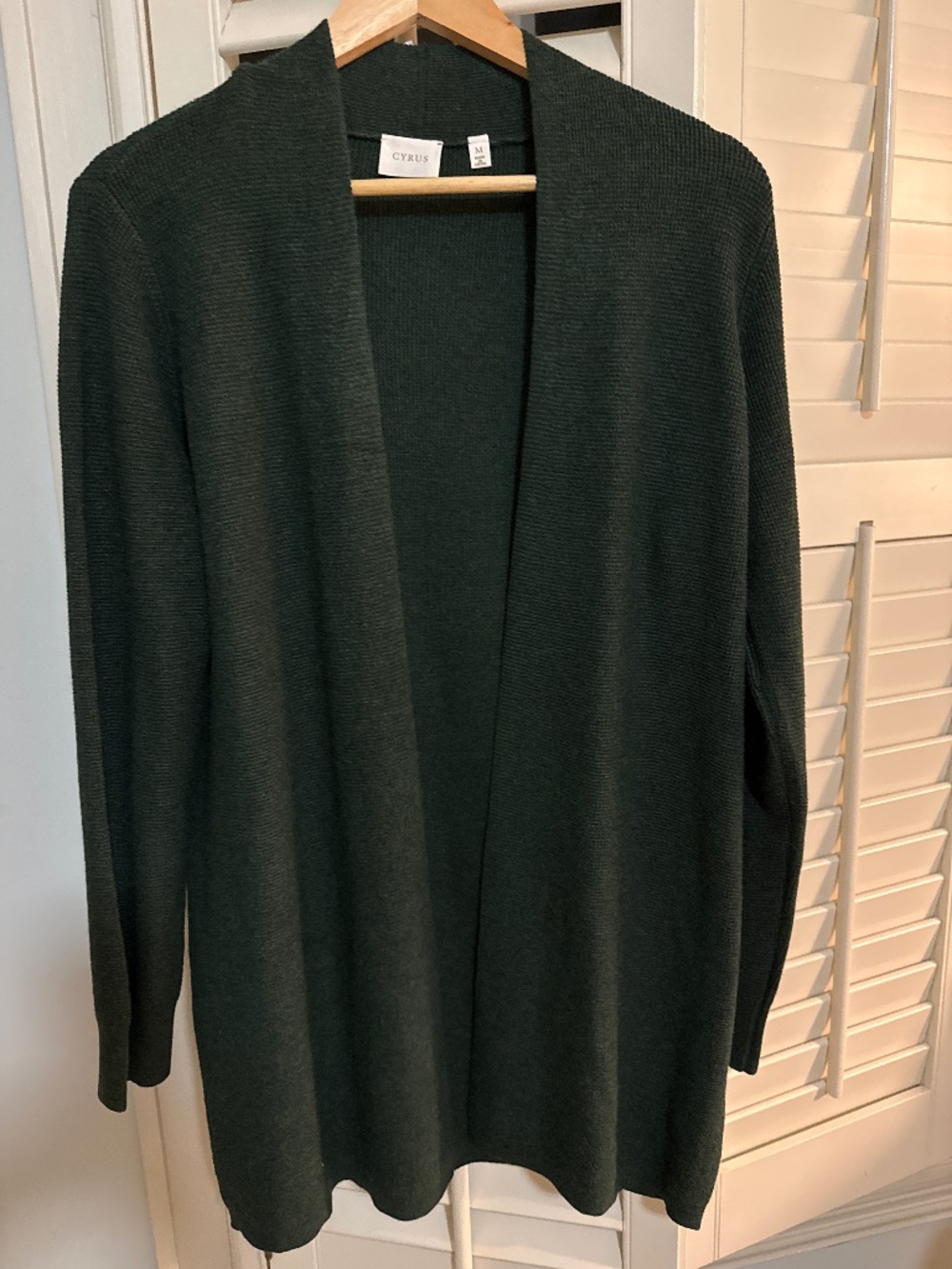 NWT HUNTER GREEN LONG CARDIGAN CYRUS SWEATER